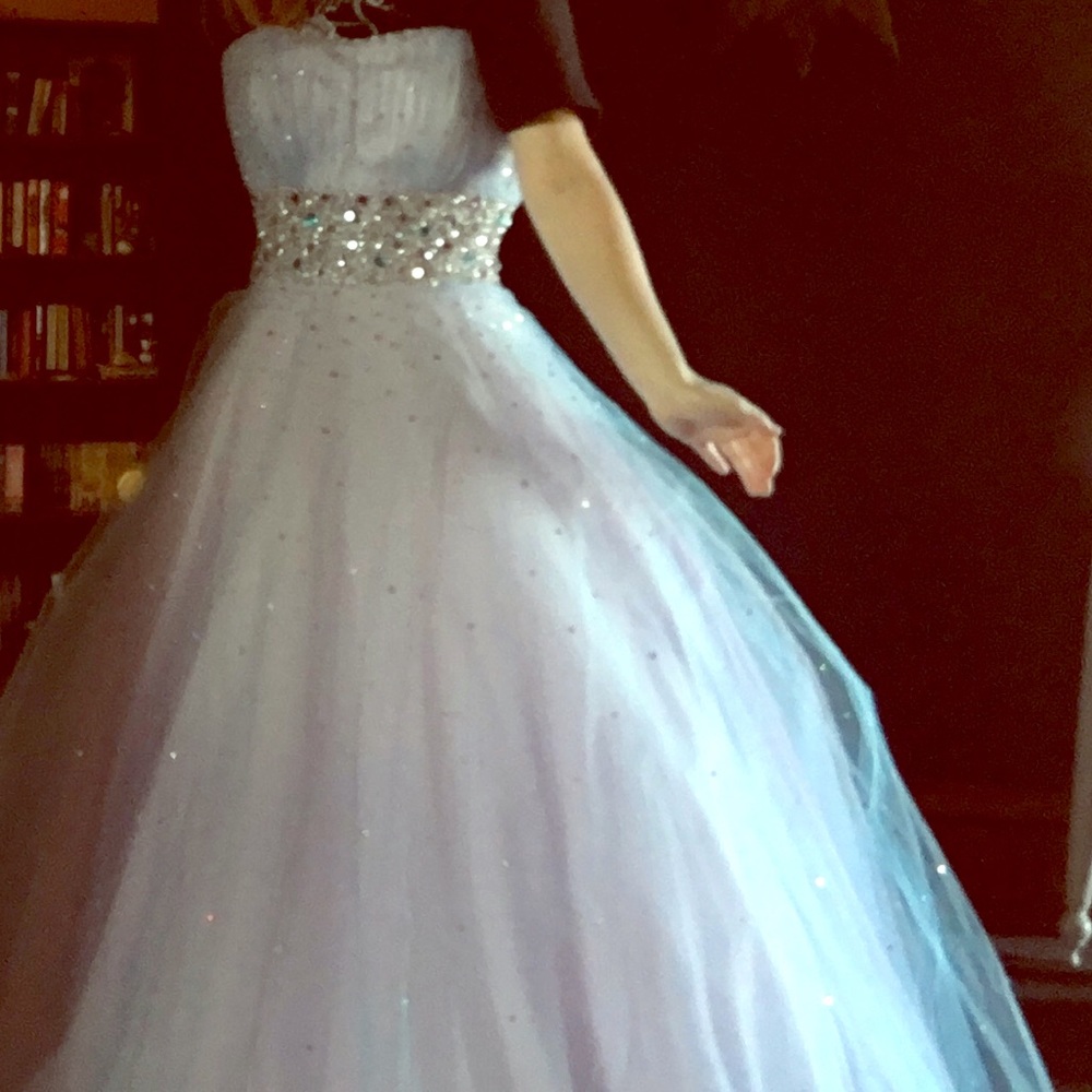 Prom/quinceañera dress